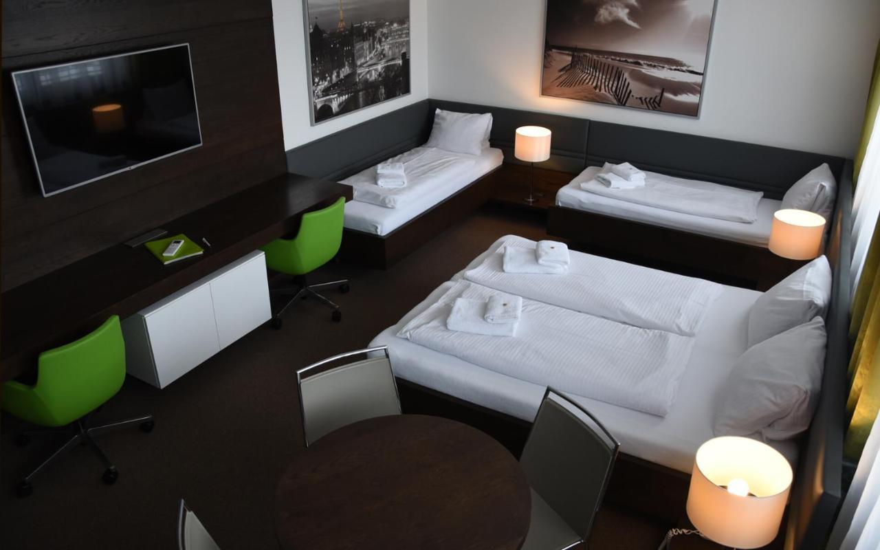 Hotel Harmony Medical & Wellness-Free Parking, 1,8Km From The Center Kromeriz Bagian luar foto