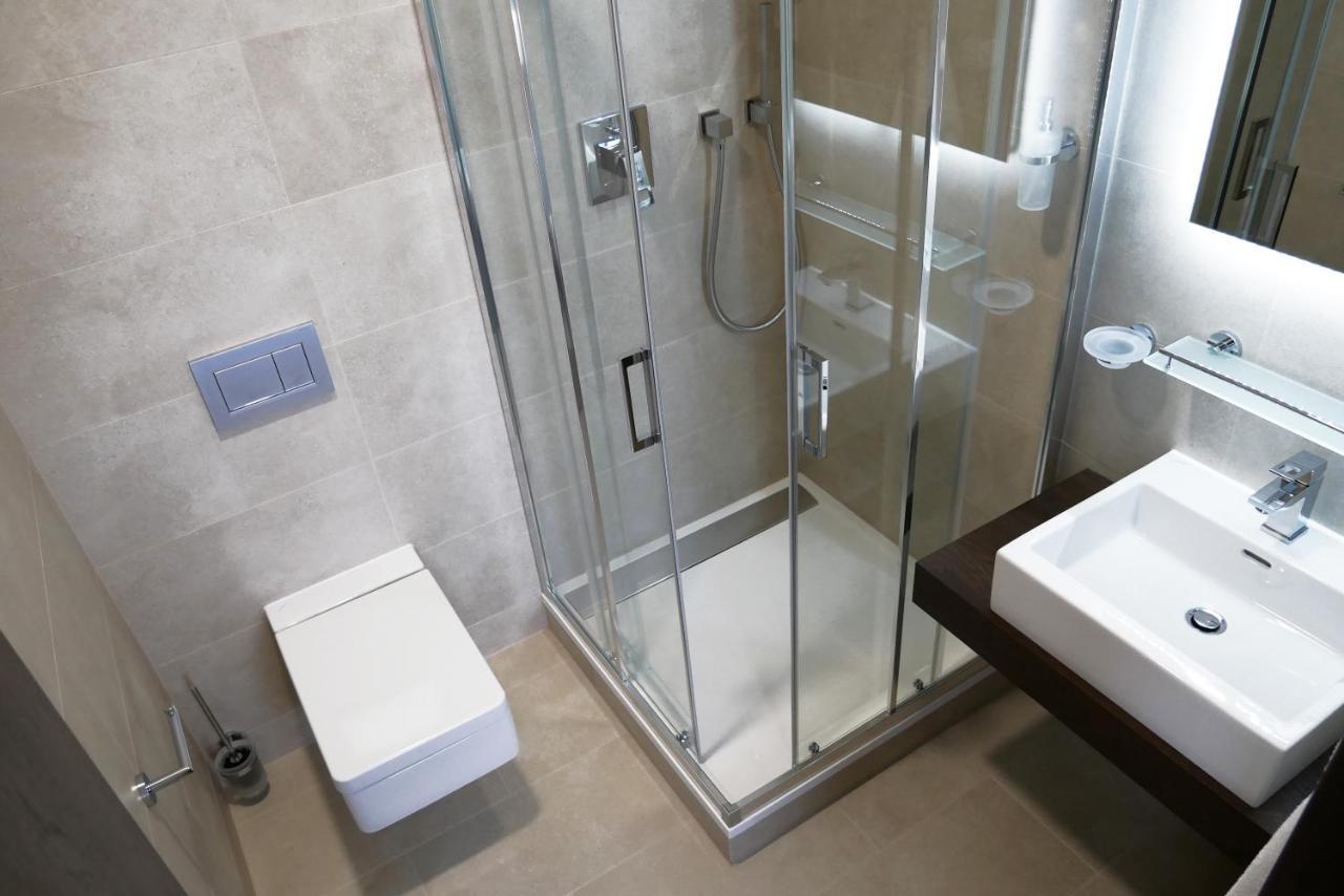 Hotel Harmony Medical & Wellness-Free Parking, 1,8Km From The Center Kromeriz Bagian luar foto