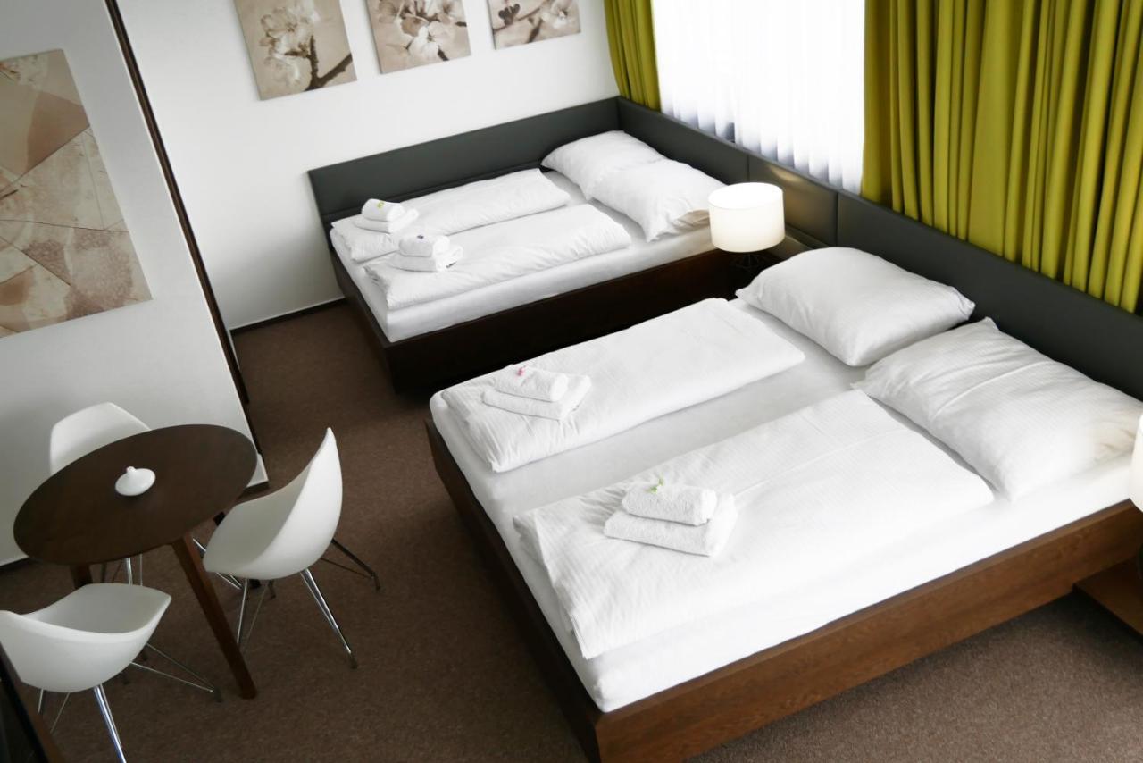 Hotel Harmony Medical & Wellness-Free Parking, 1,8Km From The Center Kromeriz Bagian luar foto