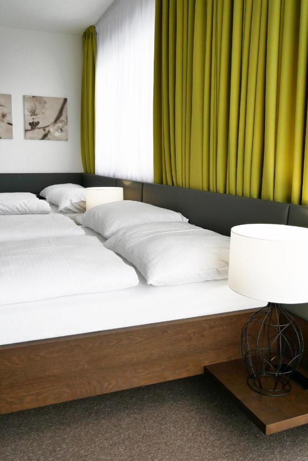 Hotel Harmony Medical & Wellness-Free Parking, 1,8Km From The Center Kromeriz Bagian luar foto