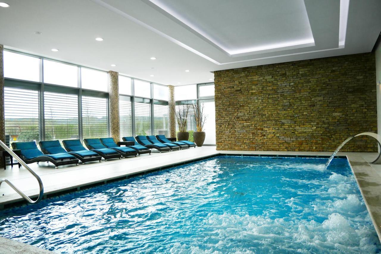 Hotel Harmony Medical & Wellness-Free Parking, 1,8Km From The Center Kromeriz Bagian luar foto