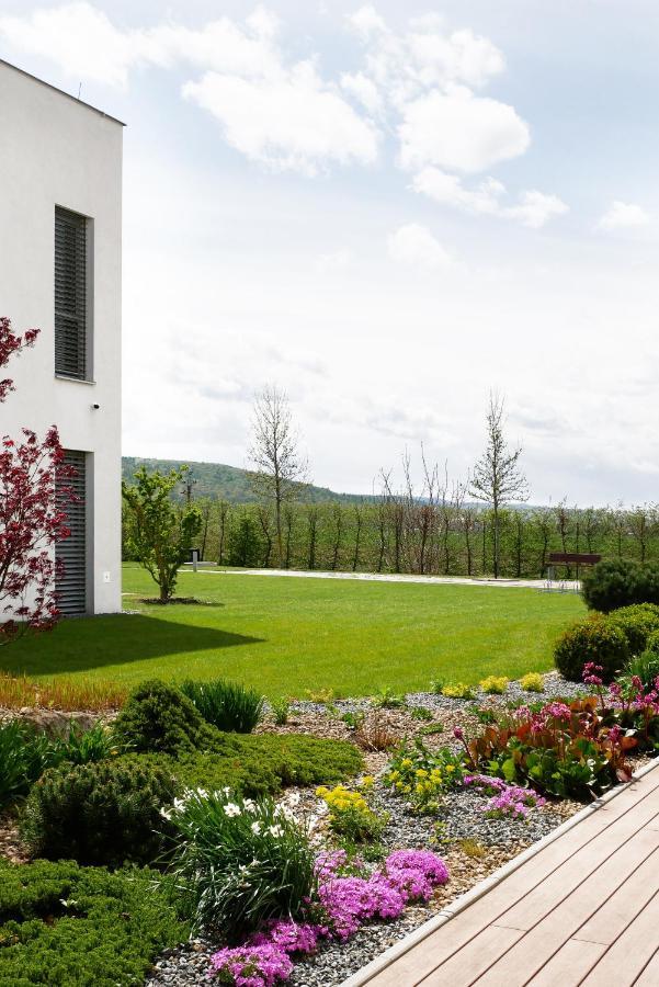 Hotel Harmony Medical & Wellness-Free Parking, 1,8Km From The Center Kromeriz Bagian luar foto