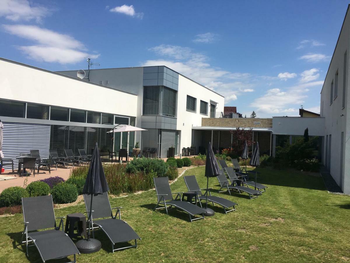 Hotel Harmony Medical & Wellness-Free Parking, 1,8Km From The Center Kromeriz Bagian luar foto